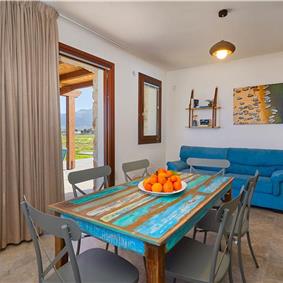 4  bedroom villa with pool, Scopello, sleeps 8